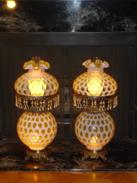 Fenton Honeysuckle Opalescent Coin Dot GWTW lamp  