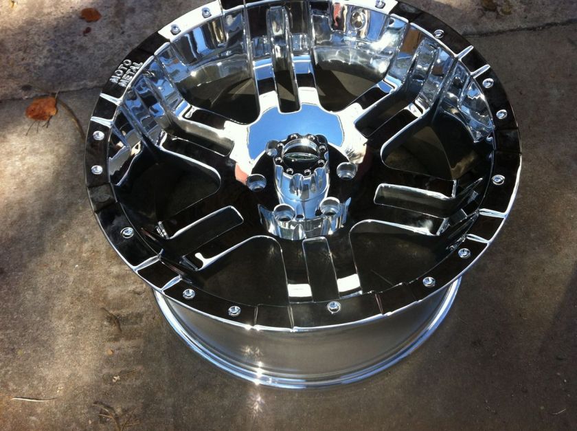 20x10 MOTO METAL 951 ,NEW CHROME RIM/WHEEL 6X135 FORD F 150,NAVIGATOR 