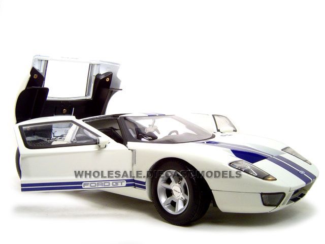 FORD GT WHITE 112 DIECAST MODEL  