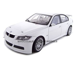 BMW 320 Si WTCC 2006 PLAIN WHITE 118 DIECAST AUTOART  