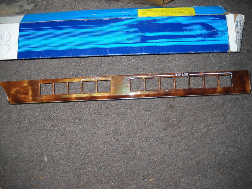 NOS 1980 1981 LINCOLN WOODGRAIN DASH TRIM PANEL  