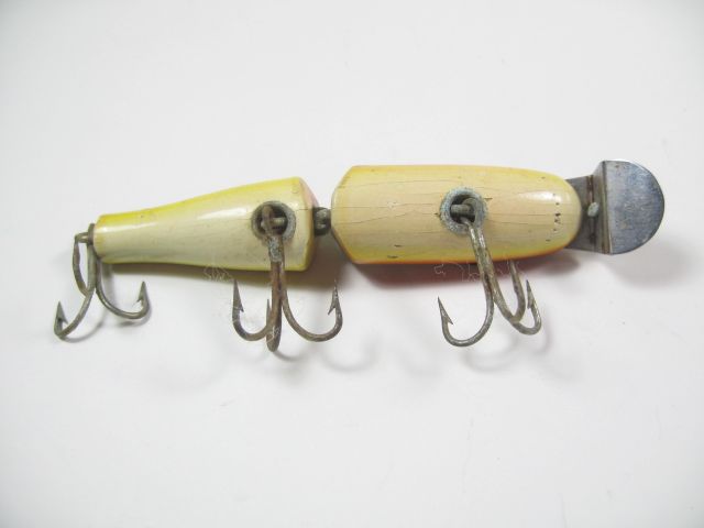 VINTAGE CREEK CHUB WOOD JOINTED PIKIE RAINBOW FISHING LURE  