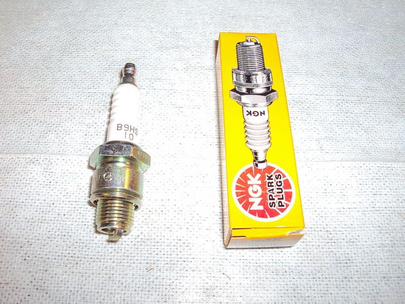 NGK B9HS 10 SPARK PLUG MERCURY 7.5 9.8 HP OUTBOARD  