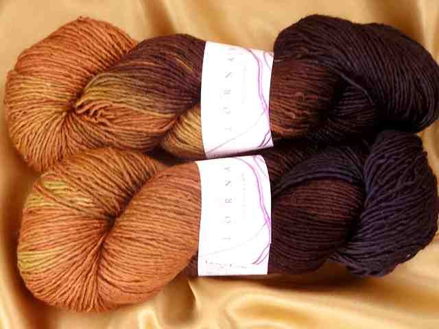 As all monitors vary, actual yarn color may vary slightly from display 