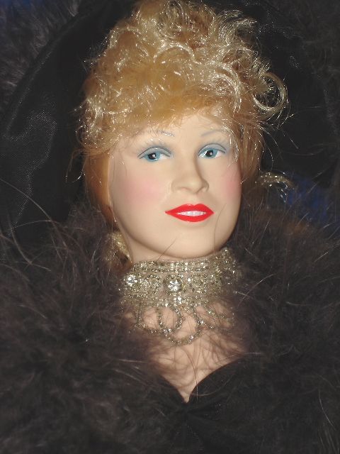 MAE WEST Celebrity Doll Effanbee 1982 wBox  