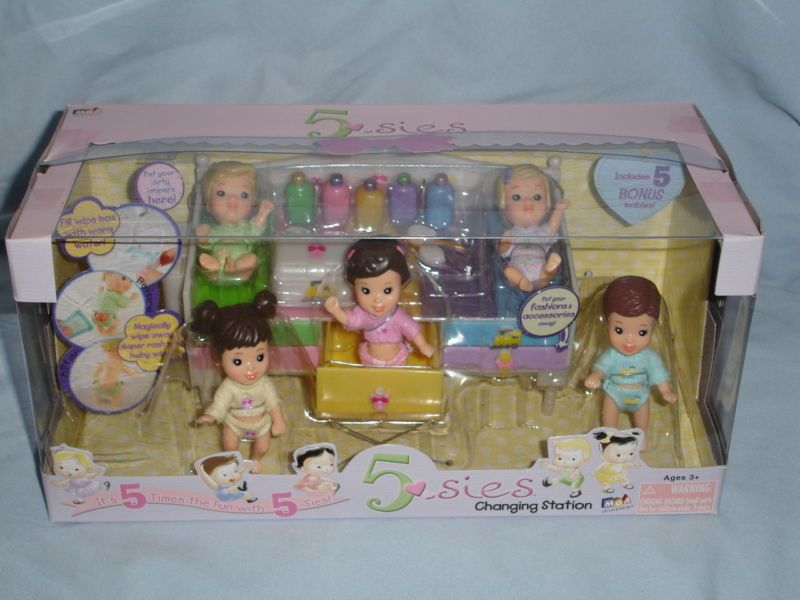 MGA ENTERTAINMENT 5 SIES DOLLS W/ CHANGING STATION NIB  