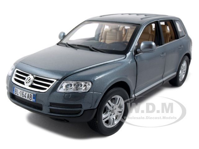 VOLKSWAGEN TOUAREG GREY 118 DIECAST CAR MODEL  