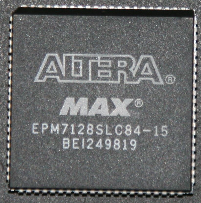 ALTERA EPM7128SLC84 15 MAX 7000 CPLD 128 84 PLCC  