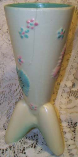 VINTAGE 1956 HULL B9 USA BUTTERFLY 3 LEG FLOWER VASE  