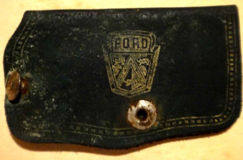   FORD CAR DEALER LEATHER KEYCHAIN lancaster pa GARDEN SPOT MOTOR  