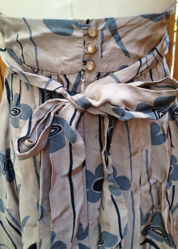 LOVELY Navy Beige Flower TOP SHOP Sun Dress Size 6 XS  