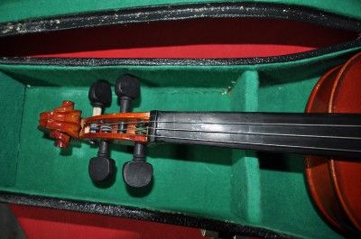 VINTAGE CREMONA FECIT ANNO DOMINI 19 VIOLIN WITH HARD CASE Item #9456 