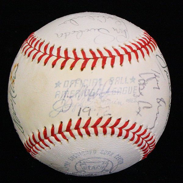 1972 YANKEES SIGNED BY 27 TEAM BASEBALL PSA/DNA THURMAN MUNSON  