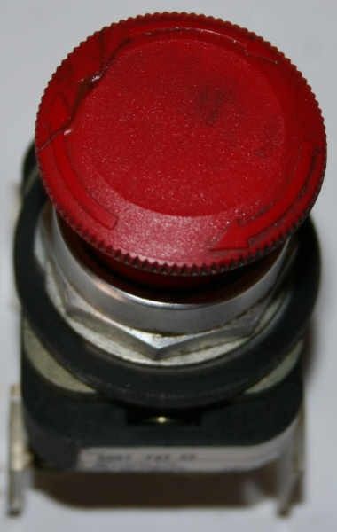 Allen Bradley PUSH BUTTON SWITCH RED STOP PUSH PULL 800T FXTA5  