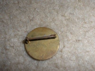 Vintage .75 Round Girl Scouts World Trefoil Clover Pin  