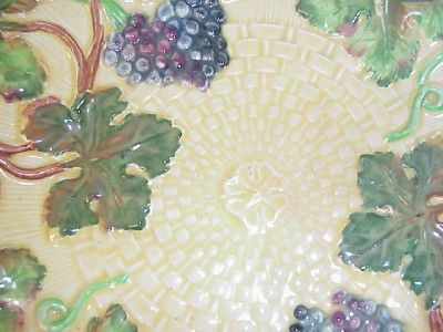 ANTIQUE MAJOLICA FIELDINGS CROWN DEVON GRAPE PLATE  