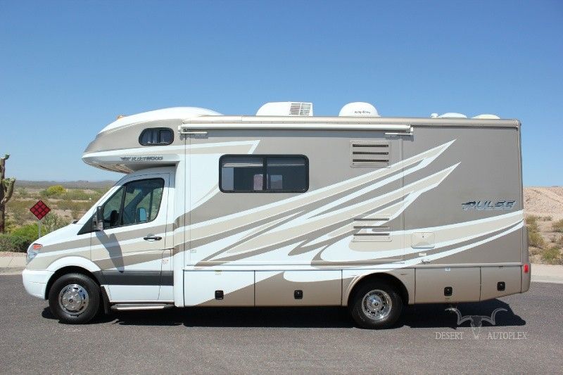   RV 2009 FLEETWOOD PULSE 24D SINGLE SLIDE CLASS B DIESEL RV  