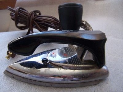 Vintage 1950s G E Steam Iron  