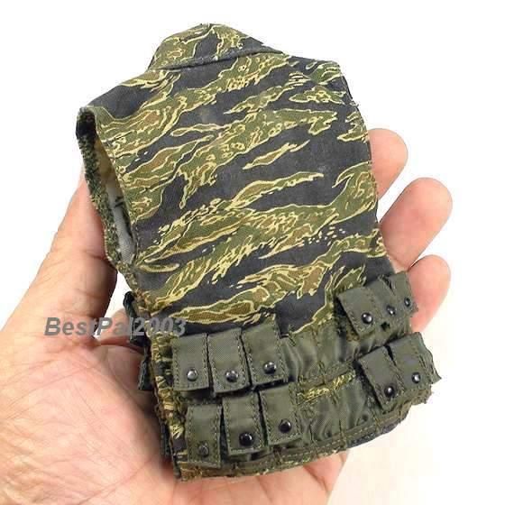 Hot Toys Seal in Vietnam M60 Gunner Grenade Jacket  