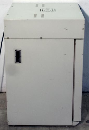 Thermolyne OV 47325 Laboratory Oven (+10°C to 250°C)  
