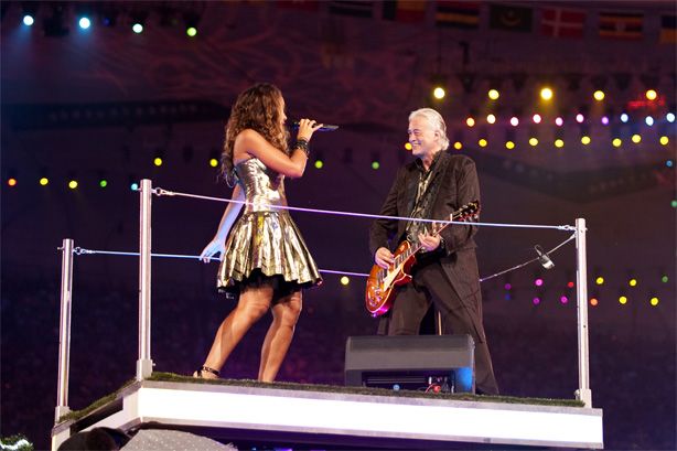   with leona lewis at the closing ceremony of the 2008 beijing olympics