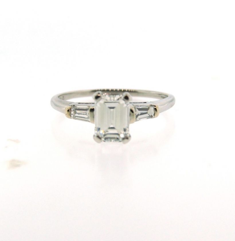 PLAT & Diamond Emerald & Baguette Cut Engagement Ring  