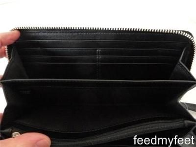   45822 Chelsea Black Leather Accordion Silver Zip Around Wallet  