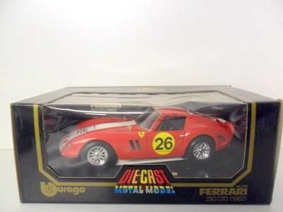 BURAGO 1/18 3011 FERRARI 250 GTO 1962 #26 RED 8002455030115  