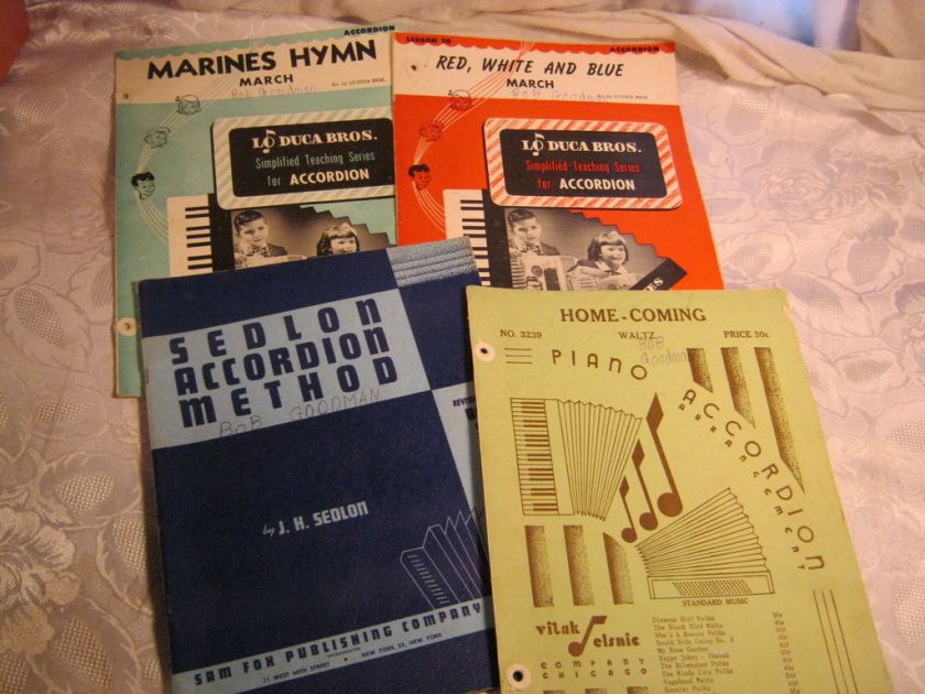 ACCORDIAN SHEET MUSIC LOT METHOD BOOK  