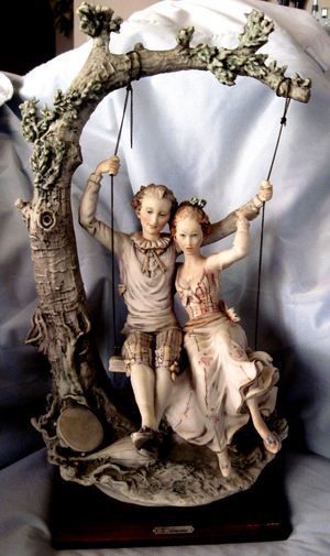 BEAUTIFUL ARMANI FIGURINE LOVERS ON A SWING CAPODIMONTE  