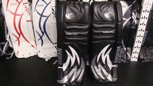 Vaughn 7700 goalie pads 34+1  