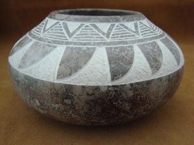 Native American Pottery Horse Hair Pot by Gary Yellow Corn Acoma 