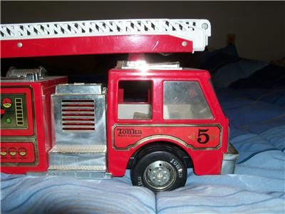 Vintage Metal Tonka Water Cannon Fire Truck Nice Shiny Paint No Rust 