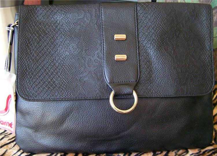 VTG 80s Black Vegan Envelope Clutch Purse Wrist Strap  